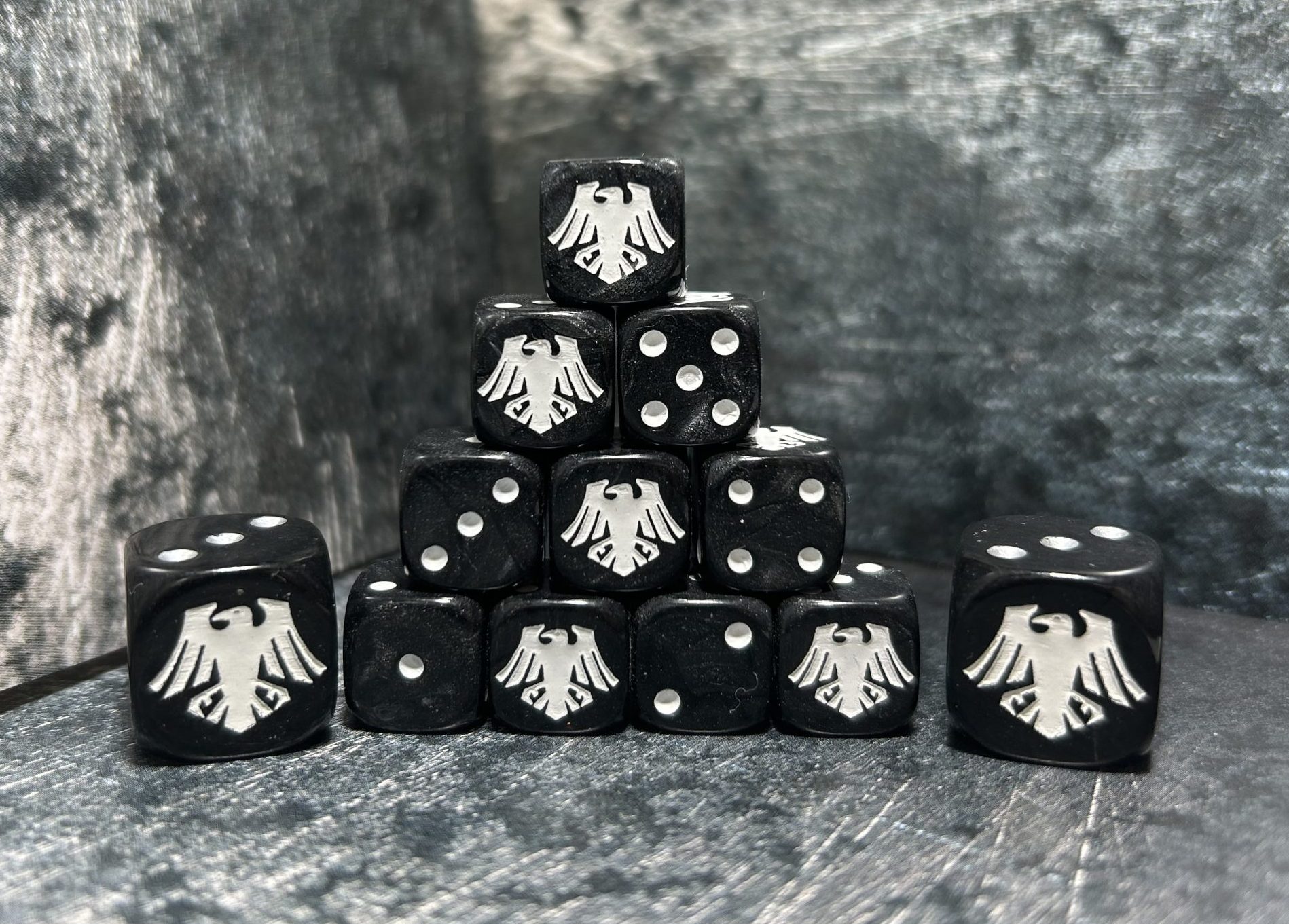 raven legion 12mm Dice Set